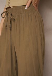 Renee - Jasnobrązowe Spodnie High Waist Szerokie z Bawełny Wiązane w Pasie z Gumką w Talii Yaslio. Okazja: na co dzień. Stan: podwyższony. Kolor: brązowy. Materiał: bawełna. Styl: casual, elegancki #3