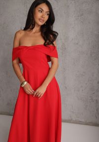 Renee - Czerwona Rozkloszowana Sukienka Koktajlowa VICES z Hiszpańskim Dekoltem Neamerianne. Okazja: na wesele, na ślub cywilny. Typ kołnierza: dekolt hiszpanka. Kolor: czerwony. Materiał: lakier, poliester. Typ sukienki: rozkloszowane. Styl: wizytowy #7