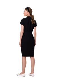 Stylove - Sukienka koszulowa ołówkowa z kołnierzykiem krótki rękaw czarna. Okazja: do pracy, na spotkanie biznesowe. Kolor: czarny. Długość rękawa: krótki rękaw. Typ sukienki: ołówkowe, koszulowe. Styl: elegancki, wizytowy, biznesowy #3