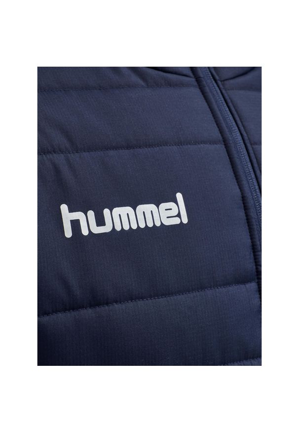 Kurtka Hummel hmlPROMO short bench. Kolor: niebieski. Materiał: materiał. Sport: piłka nożna, piłka ręczna