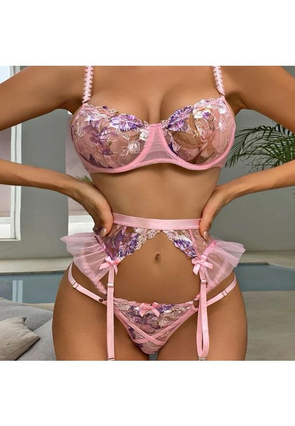 Intica - Komplet bielizny czteroczęściowy z eleganckim biustonoszem i majtkami Catharina. Kolor: różowy. Materiał: materiał. Wzór: aplikacja