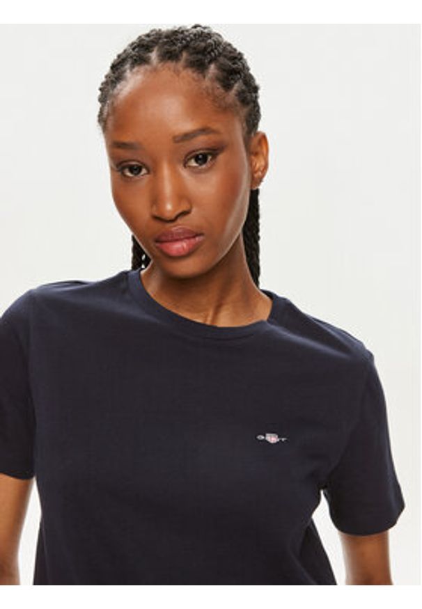 GANT - Gant T-Shirt Shield 4200200 Granatowy Regular Fit. Kolor: niebieski. Materiał: bawełna