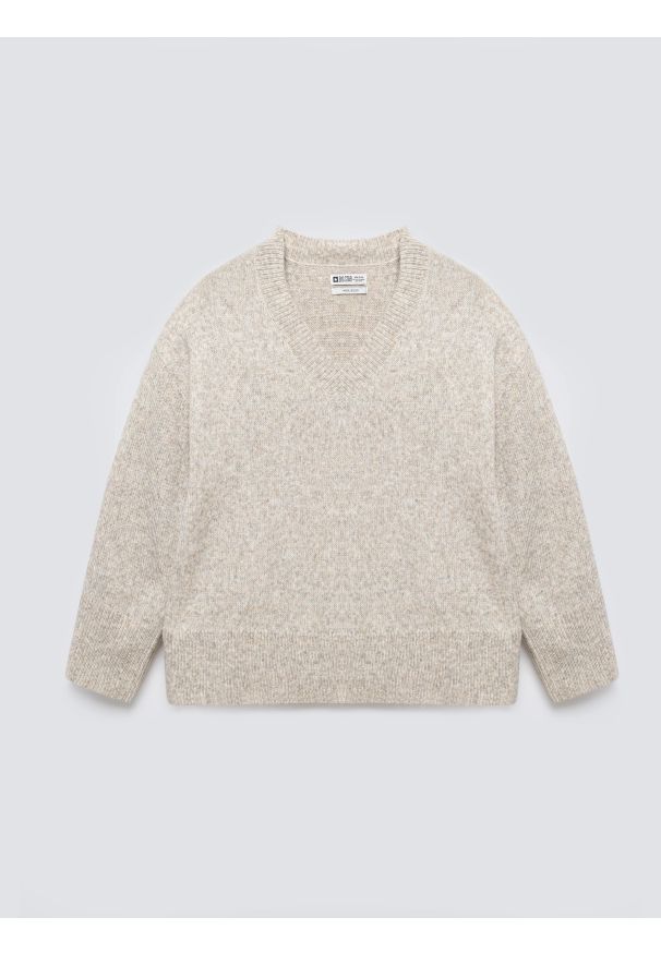Big-Star - Sweter damski v-neck oversize z dodatkiem wełny beżowy Violina 801. Kolor: beżowy. Materiał: wełna. Styl: elegancki