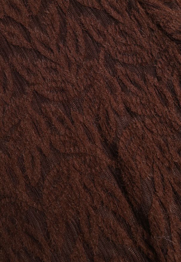 Born2be - Brązowa Koronkowa Bluzka ze Stójką i Rozszerzanymi Rękawami Nefina. Okazja: na co dzień. Typ kołnierza: kołnierzyk stójkowy. Kolor: brązowy. Materiał: koronka. Wzór: aplikacja. Styl: elegancki, klasyczny, casual