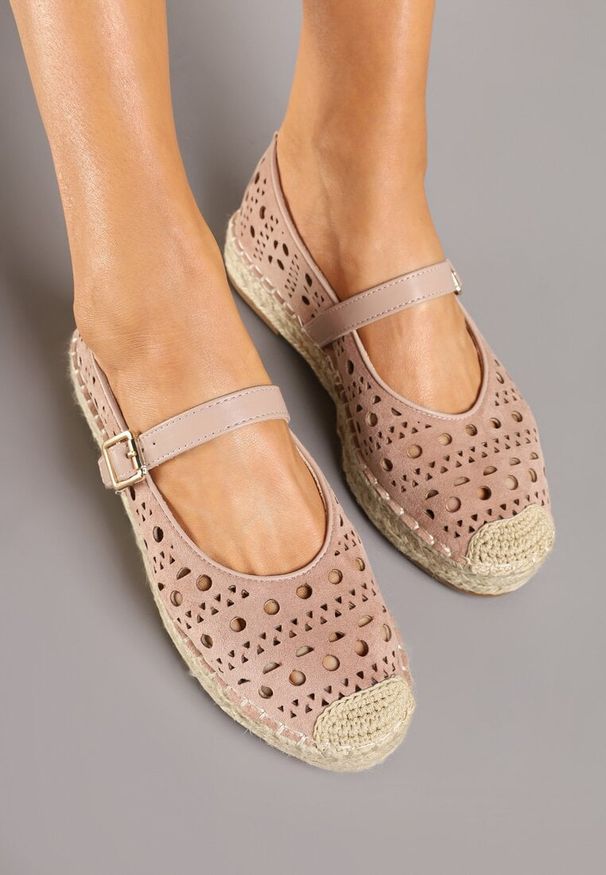 Born2be - Różowe Ażurowe Espadryle na Płaskiej Podeszwie z Plecionką Aravithra. Okazja: na co dzień. Zapięcie: sprzączka. Kolor: różowy. Materiał: jeans. Wzór: ażurowy. Obcas: na płaskiej podeszwie. Styl: casual, elegancki