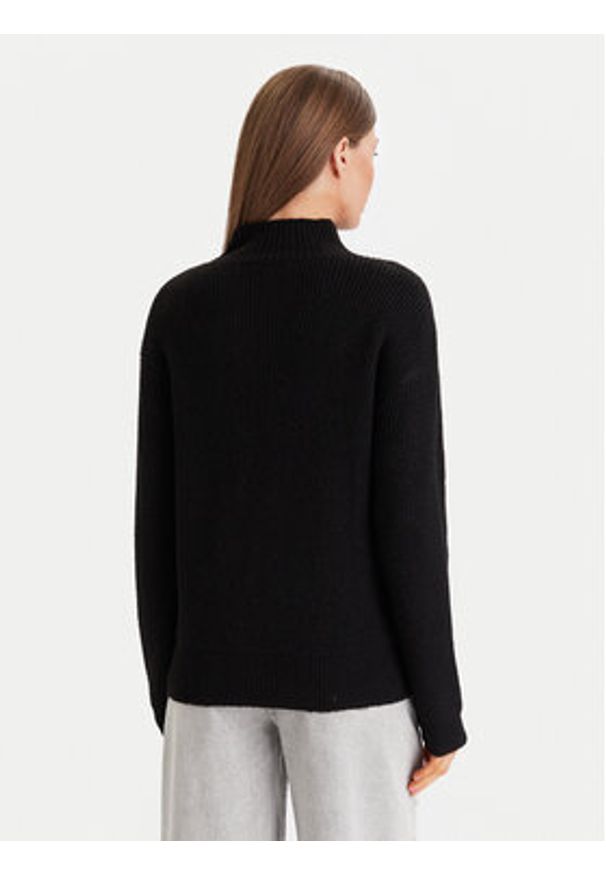 Morgan Golf 232-MSTORI Czarny Regular Fit. Typ kołnierza: golf. Kolor: czarny. Materiał: syntetyk