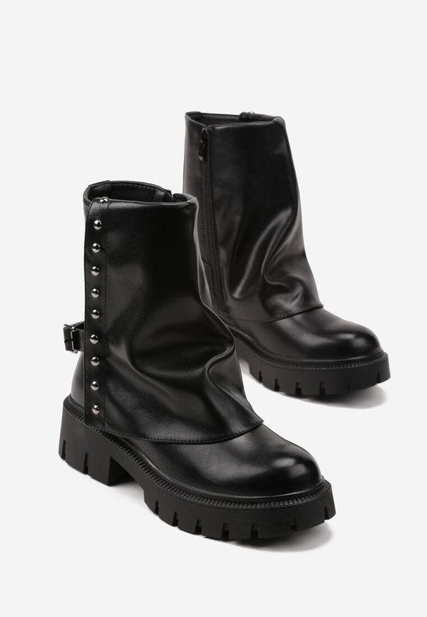 Born2be - Czarne Botki z Wywiniętą Cholewką i Klamrą Danelite. Okazja: na co dzień. Zapięcie: klamry. Kolor: czarny. Materiał: jeans. Szerokość cholewki: normalna. Styl: casual, elegancki