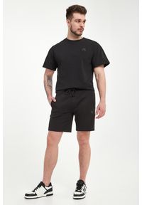 Plein Sport - Szorty dresowe męskie PLEIN SPORT. Materiał: dresówka. Styl: sportowy #1