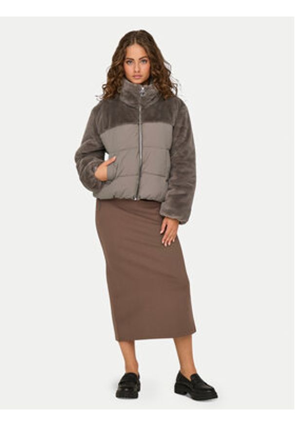 only - ONLY Kurtka zimowa 15292945 Szary Regular Fit. Kolor: szary. Materiał: syntetyk. Sezon: zima