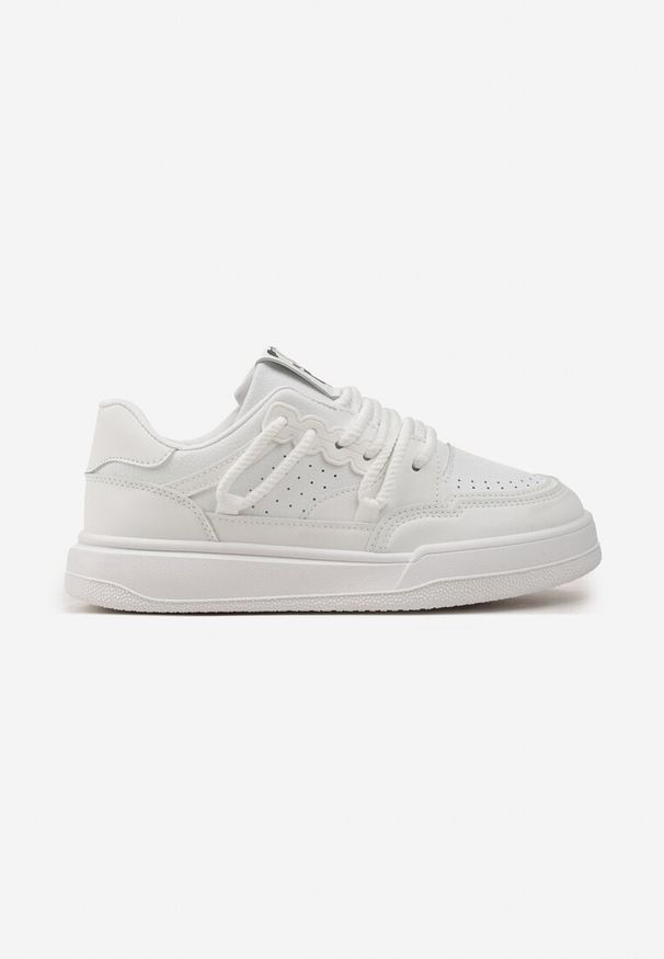 Born2be - Białe Sneakersy z Ozdobnym Sznurowaniem i Naszywką z Pandą Velwisa. Kolor: biały. Wzór: aplikacja