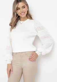 Born2be - Biała Bluzka z Bufiastymi Transparentnymi Rękawami Flimona. Kolor: biały