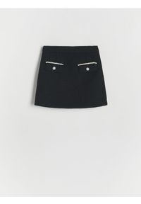 Reserved - Tweedowa spódnica z aplikacją - czarny. Kolor: czarny. Materiał: tkanina. Wzór: aplikacja #1
