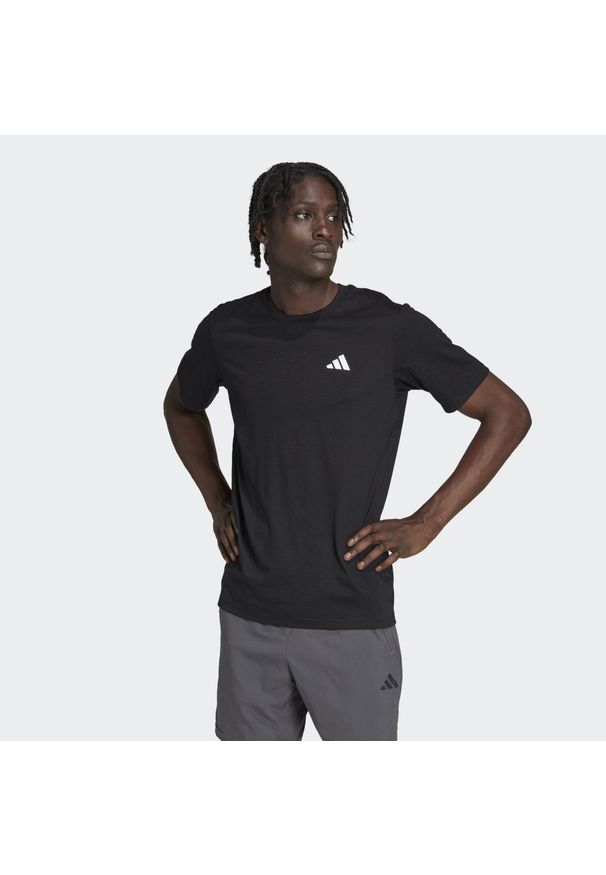 Adidas - Koszulka treningowa Train Essentials Feelready. Kolor: czarny, wielokolorowy, biały. Materiał: materiał. Sport: fitness