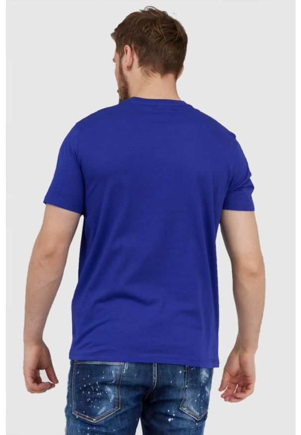 Armani Exchange - ARMANI EXCHANGE Niebieski t-shirt męski z białym logo, Rozmiar L. Kolor: niebieski. Materiał: prążkowany