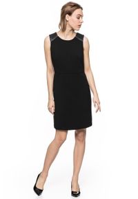 Tom Tailor - DAMSKA SUKIENKA TOM TAILOR ETUI DRESS WITH LEATHER PATCH. Materiał: skóra ekologiczna. Typ sukienki: proste. Styl: klasyczny #4