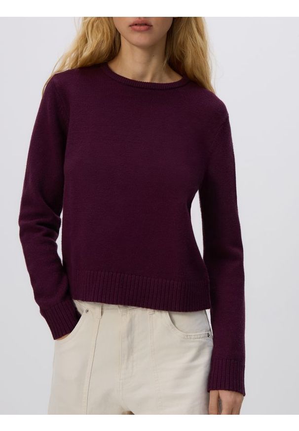 Reserved - Sweter z wiskozą - ciemnofioletowy. Kolor: fioletowy. Materiał: wiskoza
