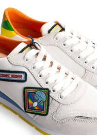 Trussardi Jeans Sneakersy | 79A00325 | Kobieta | Biały. Nosek buta: okrągły. Kolor: biały. Materiał: tkanina, skóra ekologiczna. Wzór: aplikacja #5