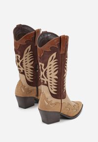 Born2be - Brązowe Botki Typu Kowbojki na Stożkowym Obcasie z Tłoczonym Wzorem Badorella. Okazja: na co dzień. Kolor: brązowy. Materiał: jeans. Obcas: na obcasie. Styl: casual, klasyczny. Wysokość obcasa: średni #4