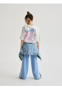 Reserved - T-shirt z nadrukiem Inside Out - złamana biel. Materiał: bawełna. Wzór: nadruk #1