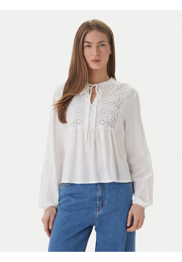 only - ONLY Bluzka Lennyo 15366732 Biały Regular Fit. Kolor: biały. Materiał: wiskoza