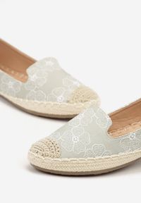 Born2be - Jasnozielone Espadryle w Kwiaty z Plecionką Raloria. Okazja: na co dzień. Kolor: zielony. Wzór: kwiaty. Sezon: lato. Styl: boho, elegancki, casual #4