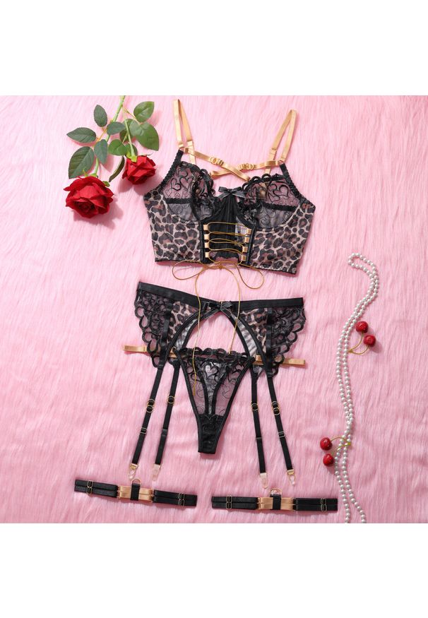 Intica - Bielizna z haftem na romantyczne wieczory Yelena. Kolor: wielokolorowy. Materiał: tkanina. Wzór: haft