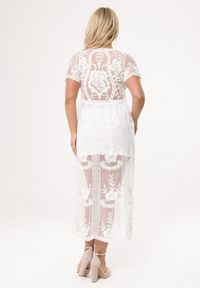 Born2be - Biała Sukienka Potentially. Kolor: biały. Wzór: kwiaty, haft, aplikacja. Długość: maxi
