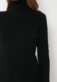 Born2be - Czarna Midi Sukienka z Golfem o Pudełkowym Kroju i Długimi Rękawami ze Ściągaczami Yvonnena. Typ kołnierza: golf. Kolor: czarny. Długość rękawa: długi rękaw. Długość: midi #2