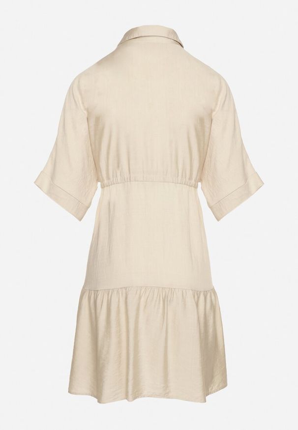 Born2be - Jasnobeżowa Sukienka Koszulowa z Wiskozy z Kołnierzykiem i Wiązaniem Nanieria. Okazja: na co dzień. Kolor: beżowy. Materiał: wiskoza. Długość rękawa: krótki rękaw. Typ sukienki: koszulowe. Styl: casual, boho