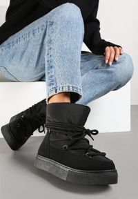 Born2be - Czarne Śniegowce na Grubej Podeszwie Ozdobione Wiązaniem Izalenna. Nosek buta: okrągły. Kolor: czarny. Materiał: nubuk, syntetyk, materiał, futro. Wzór: aplikacja. Sezon: zima. Obcas: na obcasie. Wysokość obcasa: niski #2