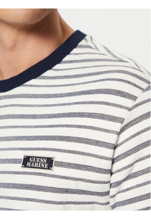 Guess T-Shirt M5RP31 KCLF0 Biały Regular Fit. Kolor: biały. Materiał: bawełna