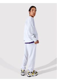 Togoshi Spodnie dresowe TG22-SPM010 Biały Oversize. Kolor: biały. Materiał: dresówka, wiskoza