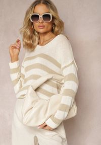 Renee - Jasnobeżowy Sweter w Szerokie Paski z Dekoltem w Serek Liminela. Okazja: na co dzień. Typ kołnierza: dekolt w serek. Kolor: beżowy. Materiał: skóra, materiał. Długość rękawa: długi rękaw. Długość: długie. Wzór: paski. Styl: klasyczny, casual