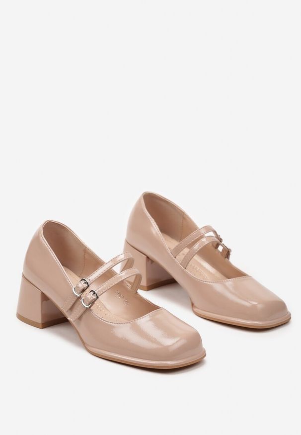 Renee - Beżowe Czółenka z Lakierowanej Ekoskóry na Słupku ze Sprzączkami Danida. Zapięcie: sprzączka. Kolor: beżowy. Materiał: lakier. Obcas: na słupku. Styl: elegancki, retro, klasyczny