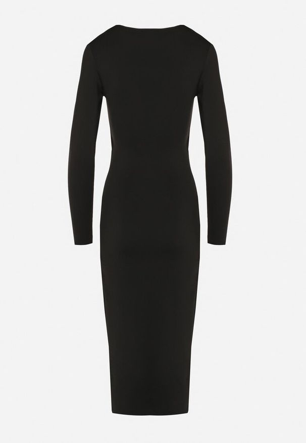 Born2be - Czarna Sukienka Taliowana z Kopertowymi Dekoltem i Metaliczną Aplikacją Ninolira. Kolor: czarny. Długość rękawa: długi rękaw. Wzór: aplikacja. Typ sukienki: kopertowe