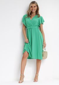 Born2be - Zielona Sukienka z Kopertowym Dekoltem i Paskiem Sizue. Kolor: zielony. Typ sukienki: kopertowe #3