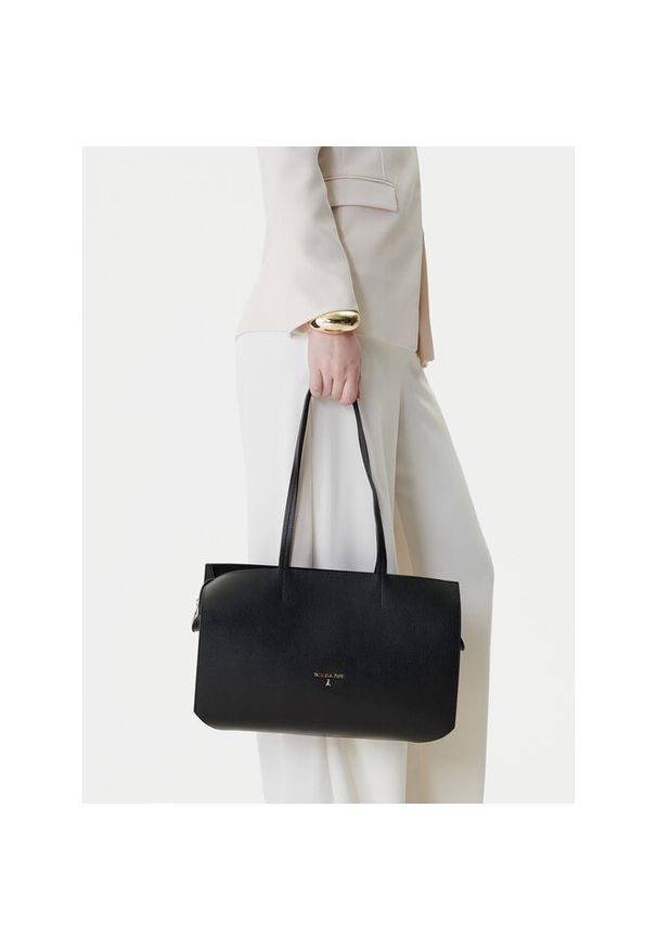 Torebka Patrizia Pepe. Kolor: czarny