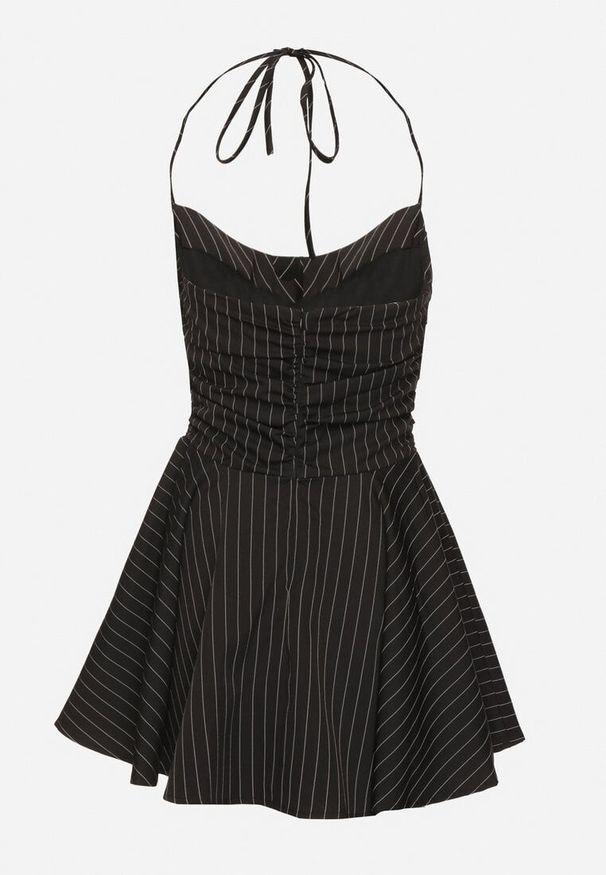 Born2be - Czarna Sukienka Vices w Paski z Kwadratowym Dekoltem Fenarose. Okazja: na co dzień. Typ kołnierza: dekolt kwadratowy. Kolor: czarny. Wzór: paski. Typ sukienki: sportowe. Styl: elegancki, casual, sportowy