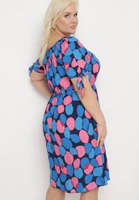 Born2be - Niebieska Trapezowa Sukienka Bawełniana z Elastycznym Dekoltem i Sznurkiem w Talii Eeraphina. Kolor: niebieski. Materiał: bawełna. Typ sukienki: trapezowe. Styl: rockowy, elegancki, wizytowy #7