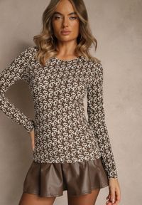Renee - Biało-Brązowa Bluzka Longsleeve z Bawełny Ozdobiony Literowym Wzorem Javelina. Okazja: na co dzień. Kolor: biały. Materiał: bawełna. Długość rękawa: długi rękaw. Wzór: aplikacja. Styl: klasyczny, casual, elegancki