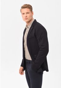 Volcano - Granatowa marynarka jednorzędowa JB-BOND. Okazja: na co dzień. Kolor: niebieski. Materiał: dzianina. Styl: casual, klasyczny, sportowy #1