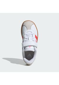 Adidas - Buty VL Court 3.0 Skateboarding Kids. Kolor: biały, czerwony, wielokolorowy, różowy. Materiał: zamsz. Wzór: gładki. Sport: skateboard