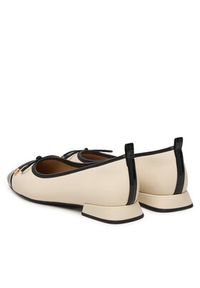 Clarks Półbuty Ubree15 Poppy 26186333 Écru. Kolor: kremowy. Materiał: skóra #7