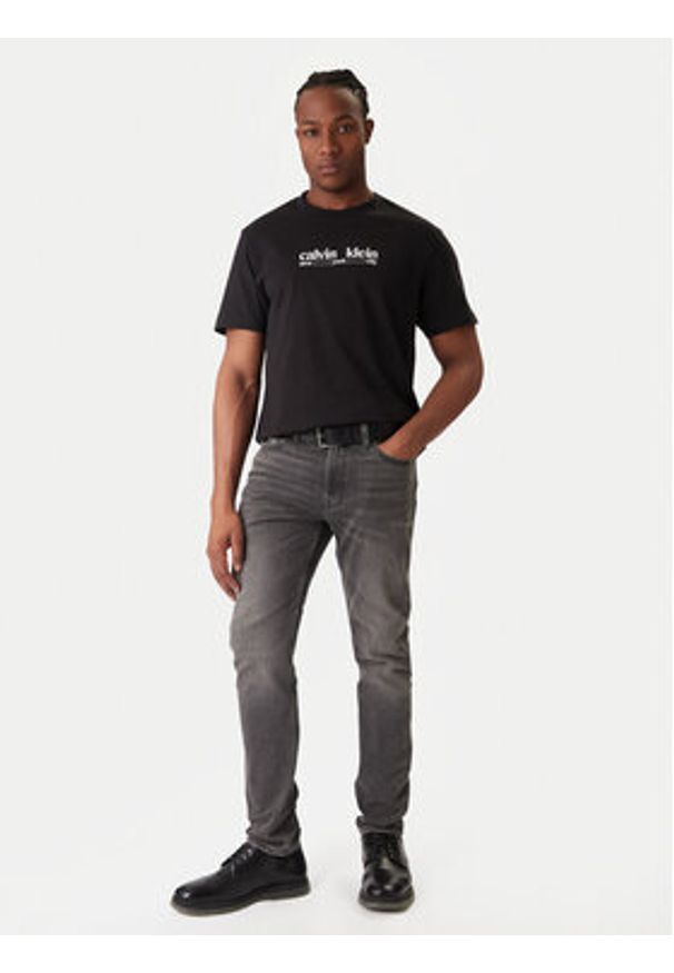 Calvin Klein Jeans T-Shirt NYC Graphic LV14RE831G Czarny Regular Fit. Kolor: czarny. Materiał: bawełna