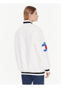 Tommy Jeans Kurtka bomber Letterman DW0DW14940 Biały Oversize. Kolor: biały. Materiał: syntetyk #5