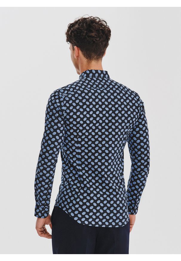 Pako Lorente - PAKO LORENTE – Granatowa koszula w kwiaty. Kolor: niebieski, czarny. Materiał: bawełna, elastan. Długość rękawa: długi rękaw. Długość: długie. Wzór: kwiaty