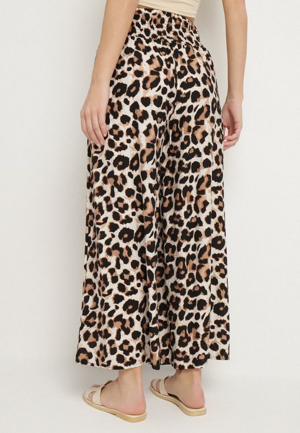 Born2be - Czarno-Beżowe Wiskozowe Spodnie Szerokie z Wysokim Stanem z Panterką Elliree. Okazja: do pracy. Stan: podwyższony. Kolor: czarny. Materiał: wiskoza. Wzór: motyw zwierzęcy. Styl: klasyczny