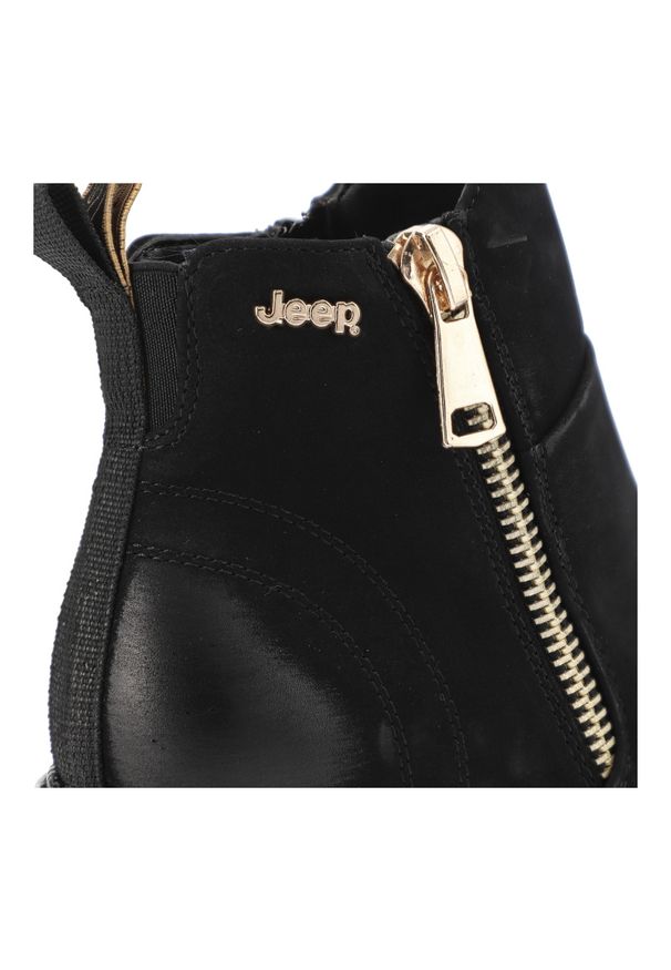 Czarne Botki Jeep Eleganckie Obuwie Damskie Na Obcasie. Okazja: na co dzień. Zapięcie: zamek. Kolor: czarny. Materiał: materiał. Szerokość cholewki: normalna. Obcas: na obcasie. Styl: elegancki. Wysokość obcasa: średni