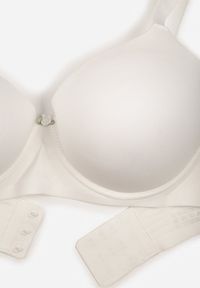 Born2be - Biały Gładki Biustonosz Klasyczny Idahlina. Kolor: biały. Wzór: gładki #5