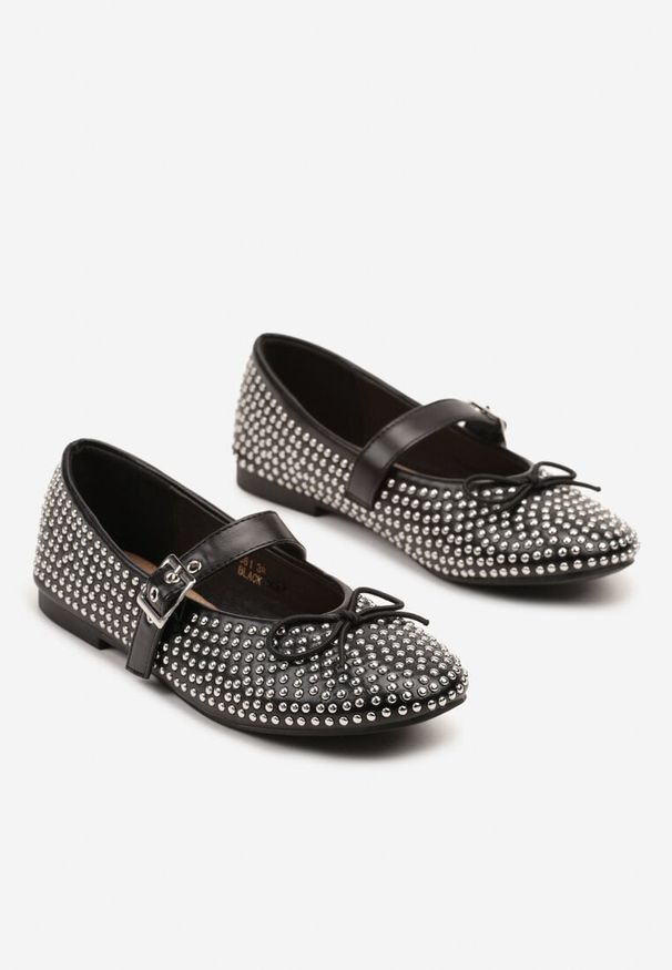 Born2be - Czarne Balerinki Typu Mary Jane z Cyrkoniami i Kokardą Luriellea. Okazja: na co dzień. Zapięcie: pasek. Kolor: czarny. Materiał: jeans. Wzór: aplikacja. Obcas: na obcasie. Styl: casual, elegancki. Wysokość obcasa: niski